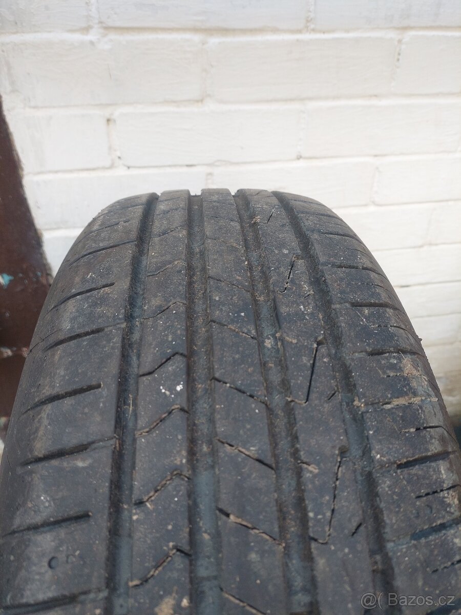 4x letní pneu 215/65 R17 99V - 2