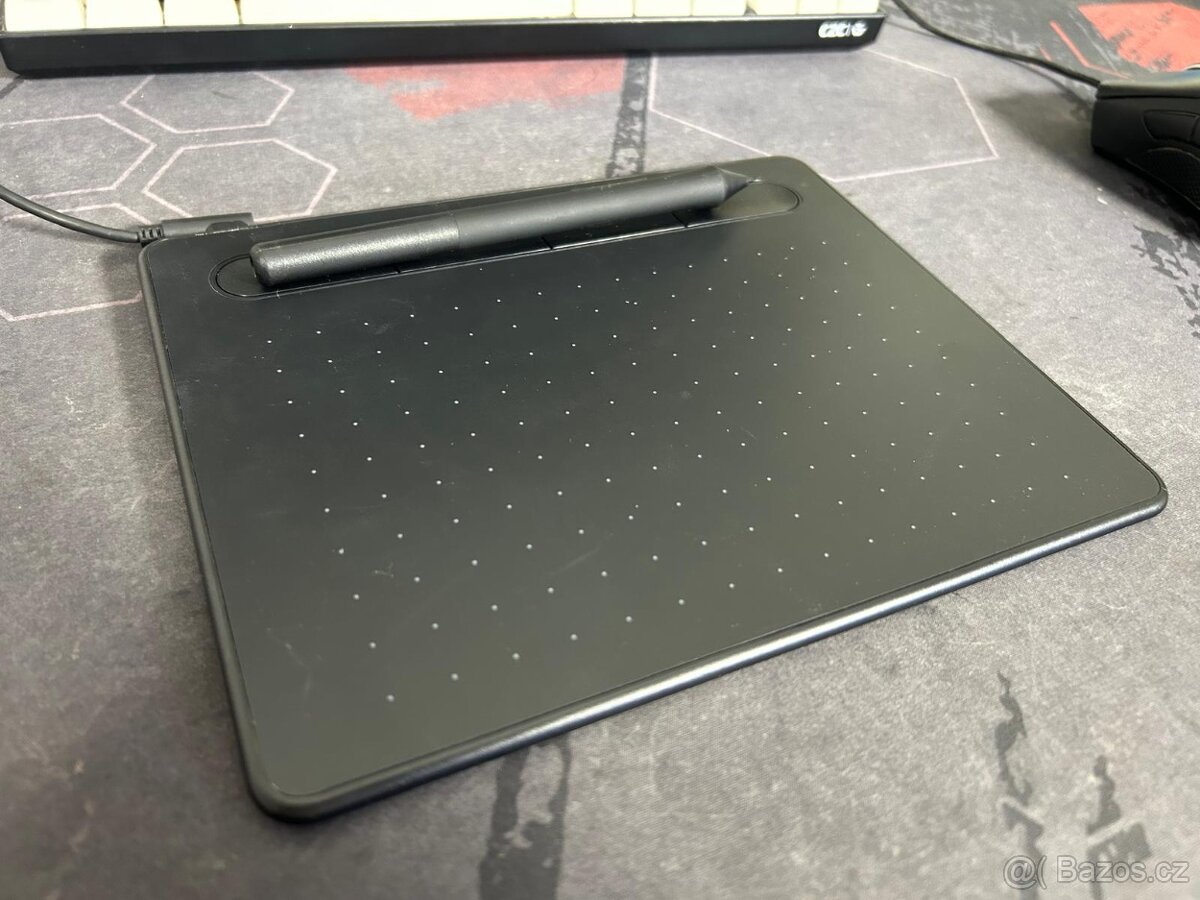 Grafický tablet Wacom Intuos S (černý) - 2