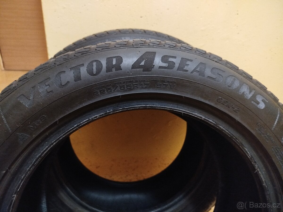 Goodyear - celoroční pneu 225/55/17 - 2