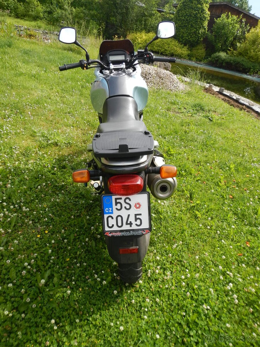 Suzuki XF 650 Freewind
