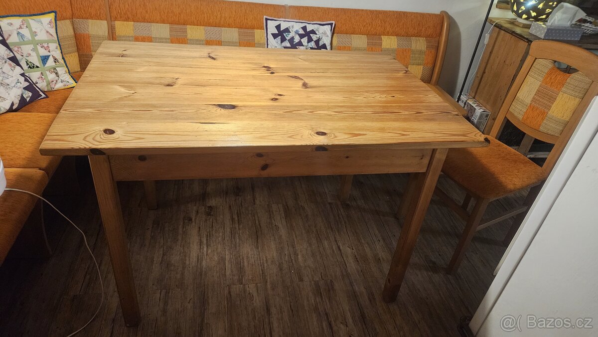 Kuchyňský stůl - 2