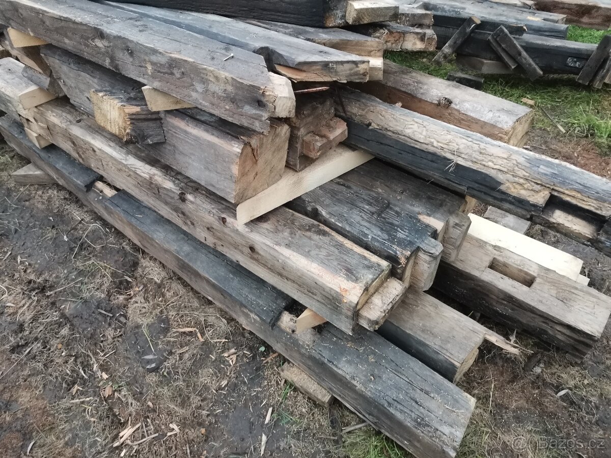 Staré dřevěné trámy - 2