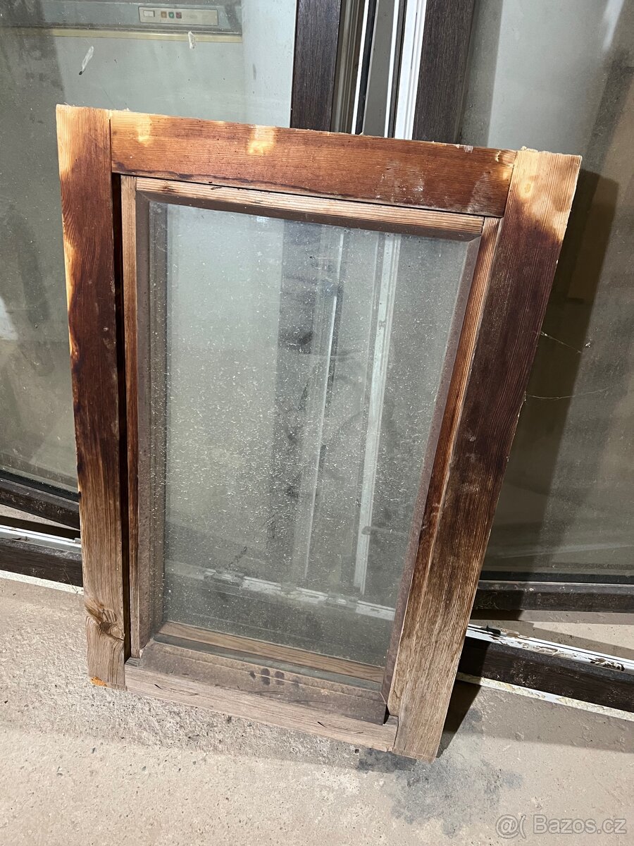 Drevene okno 88x58cm - 2