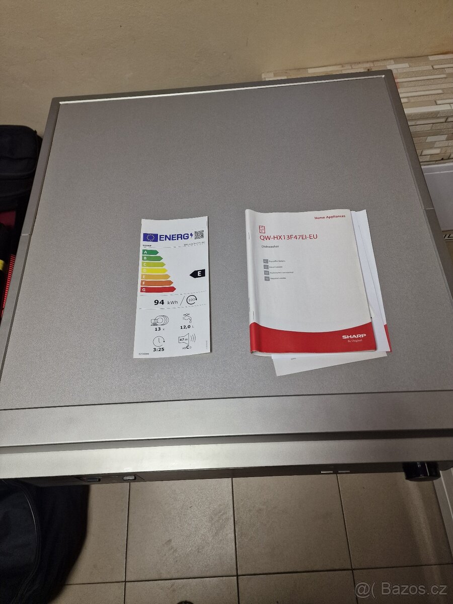 Prodám volně stojící myčku nádobí Sharp – model QW-HX13F47EI - 2