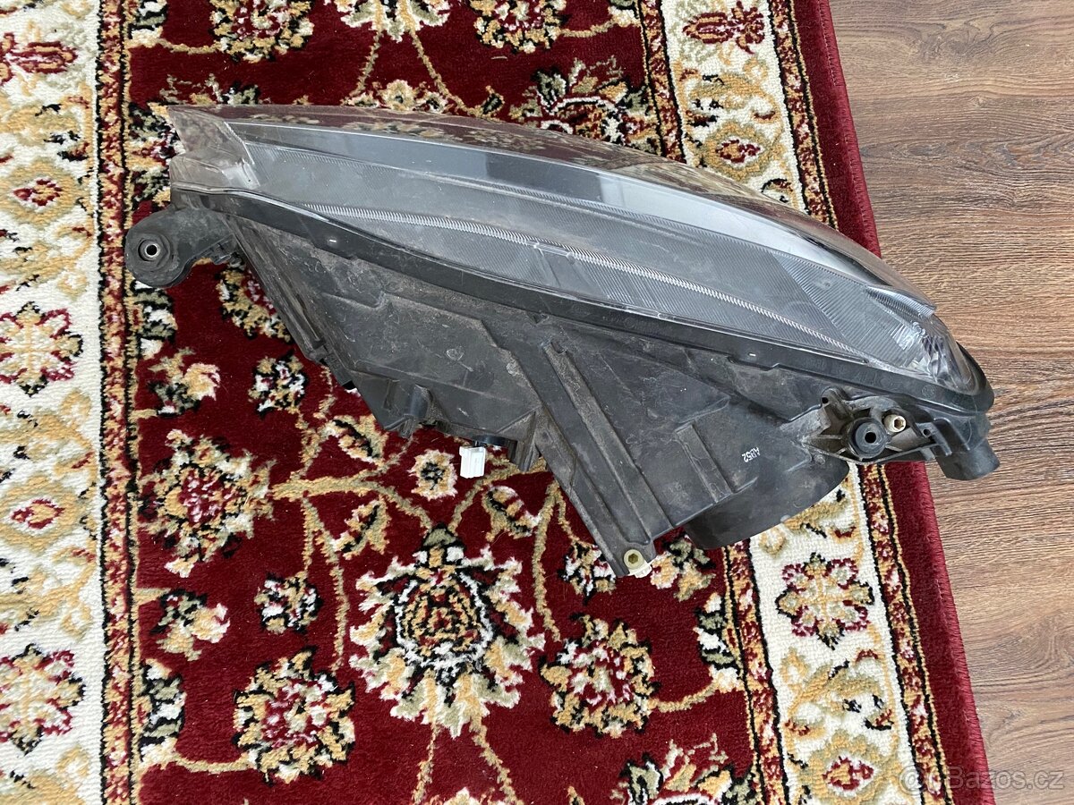 Přední pravé světlo Superb 3 - 2