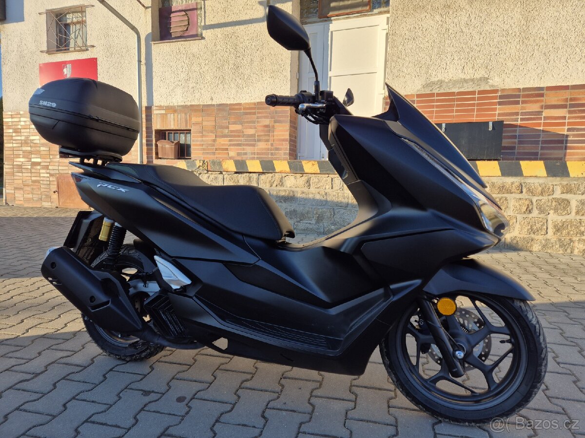 Prodám HONDA PCX125 DX, r. v. 2025, ABS, TC, ČR, 2015km - 2