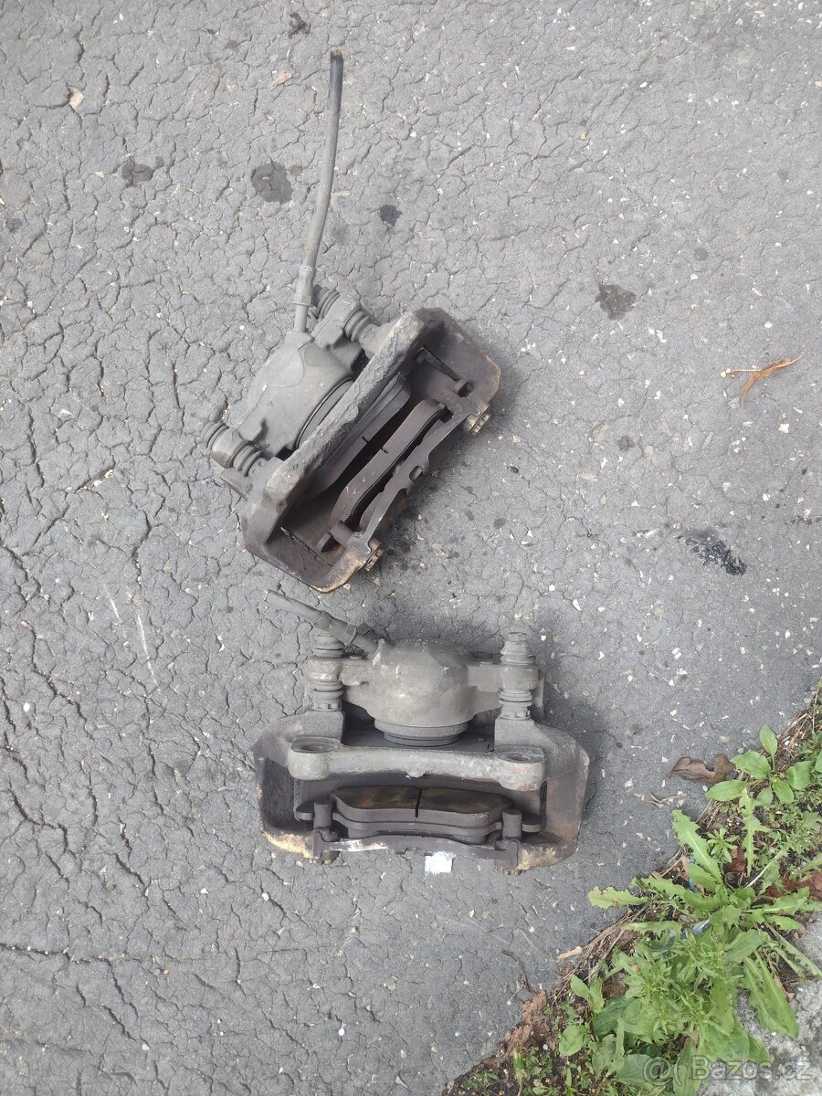 Přední brzdiče Audi A4 b8,A5 2.7tdi,3.0tdi - 2