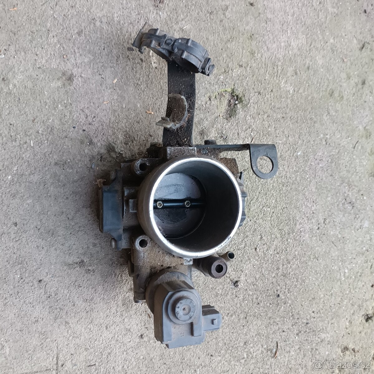 Alfa Romeo 145 škrtící klapka - 2