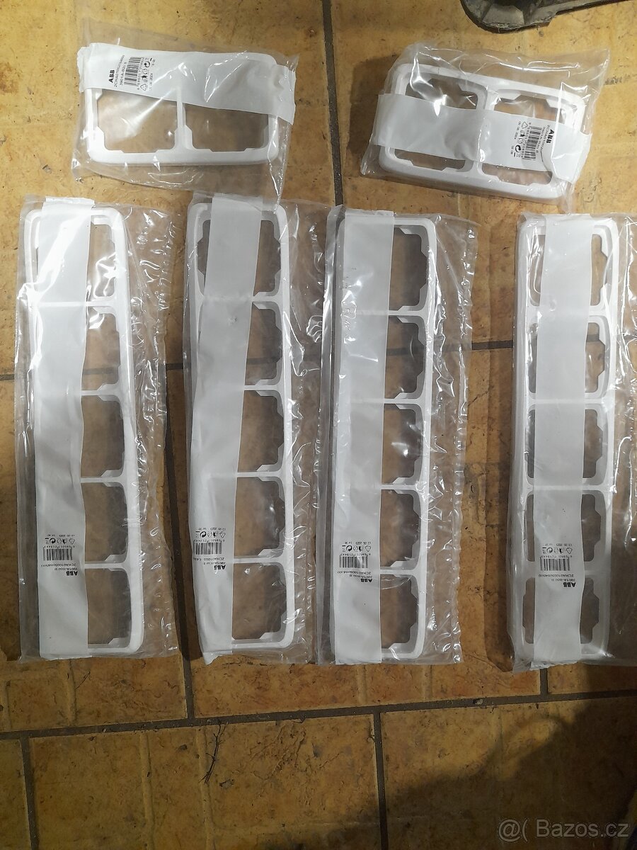 Rámeček ABB Tango pětinásobný horizontální bílá - 2