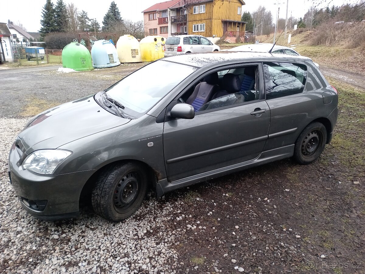 Toyota Corolla 1.4 benzín - 2