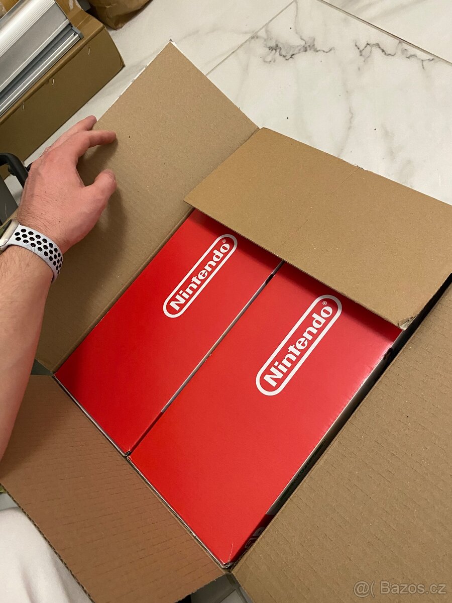 Nintendo Switch MarioKart Mario/Luigi - 2