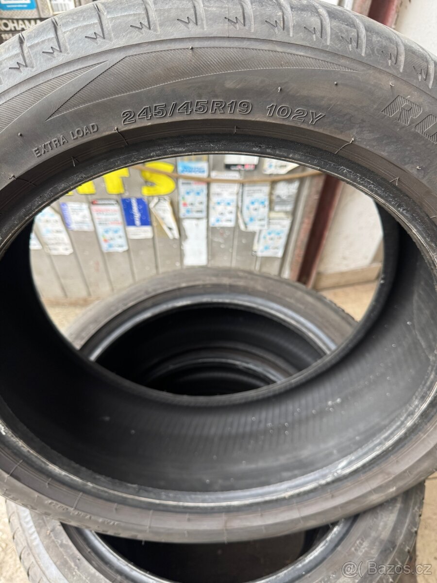 245/45r19 letní - 2