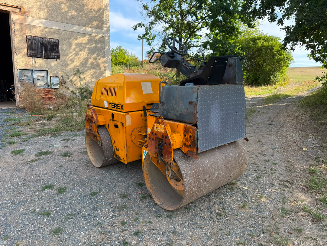 VIBRAČNÍ VÁLEC BENFORD 1200 - 2