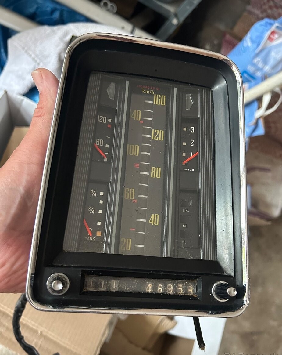 Predam tachometer na Mercedes W110 W111 - 2