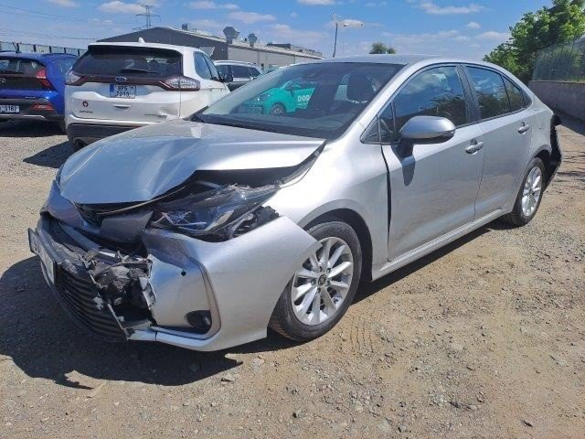 Toyota Corolla 2023  1.5L Benzín  92 kW  21 043 km - 2