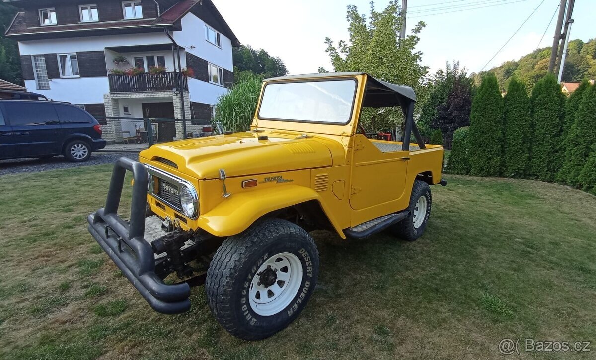 TOYOTA LAND CRUISER FJ40 - benzín, bez RZ