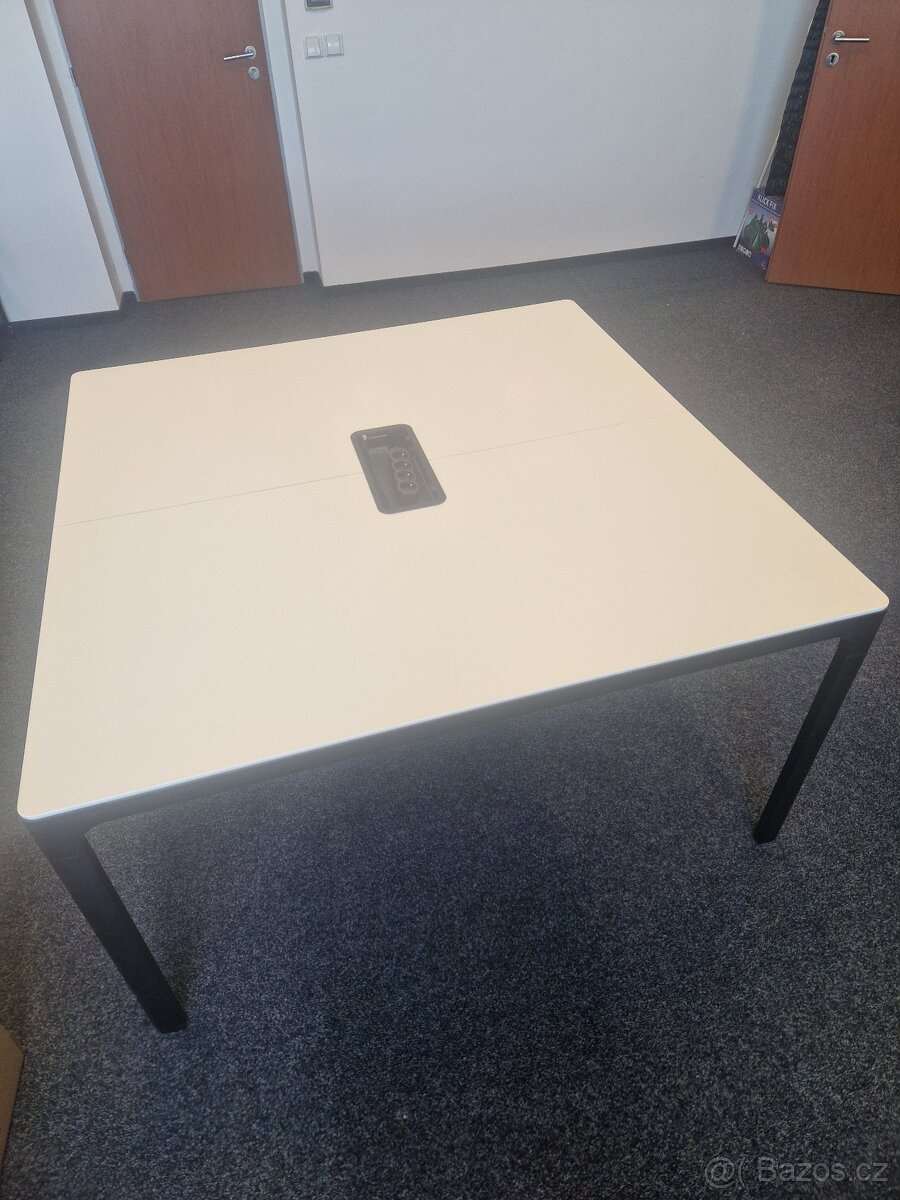 Kancelářský stůl Ikea Bekant - 2