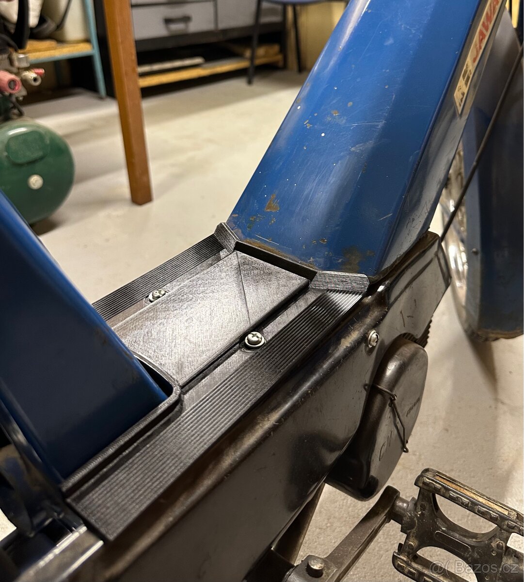 Babetta 207,228 - plastová podlážka kryt rámu - 2