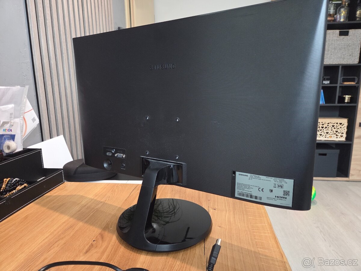 Monitor 24" Samsung S24F350FH - 2
