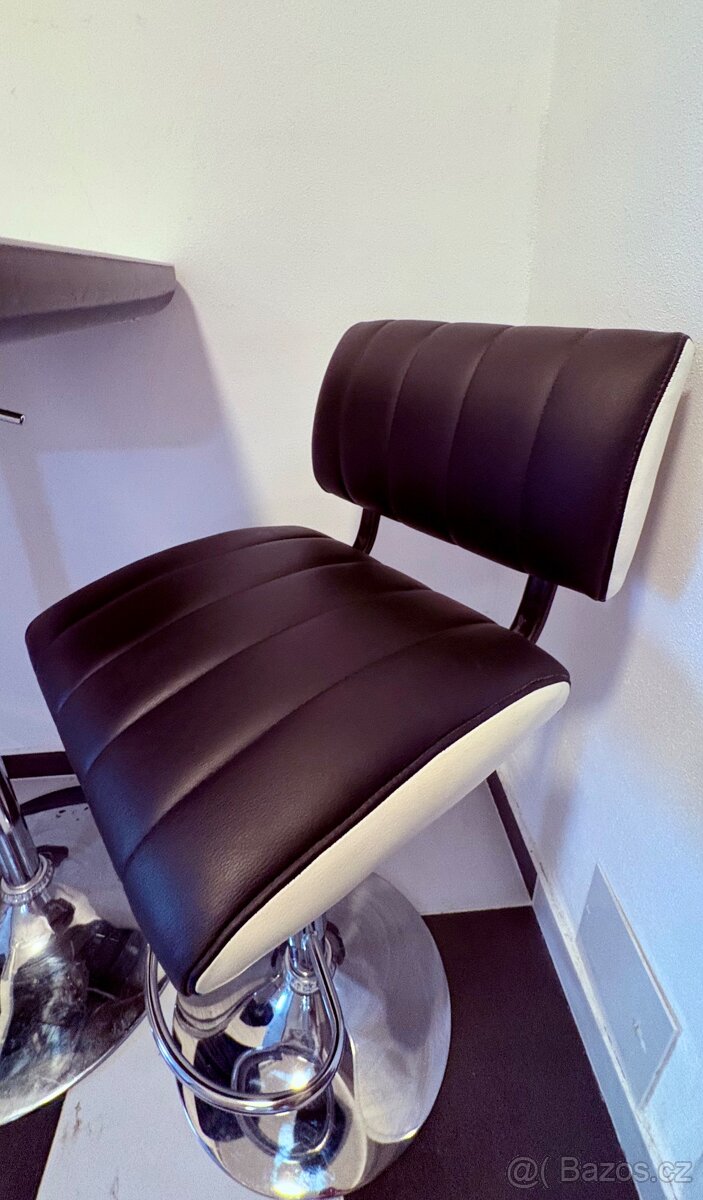 Barový set - stůl a židle - 2