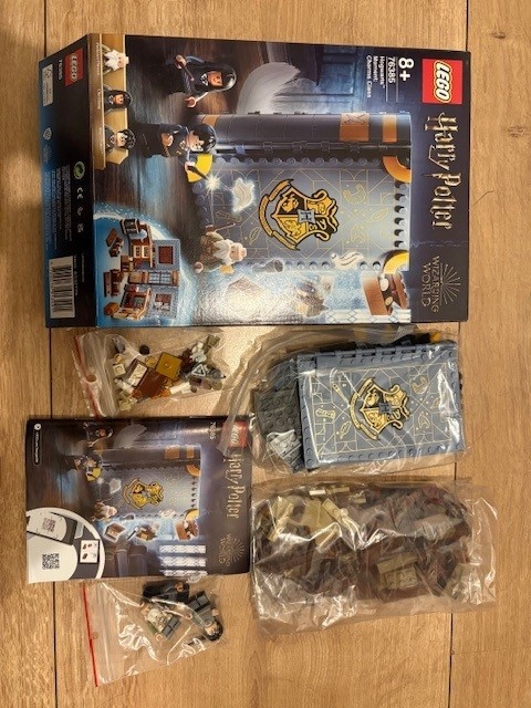 LEGO® Harry Potter™ 76385 Kouzelné momenty z Bradavic - 2