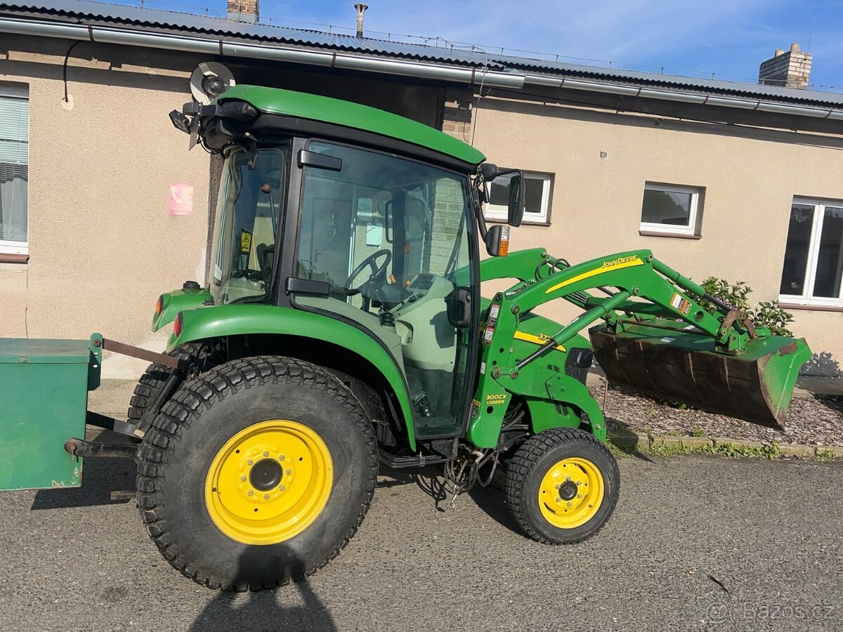 Traktor John Deere 3720 + nakladač - 2