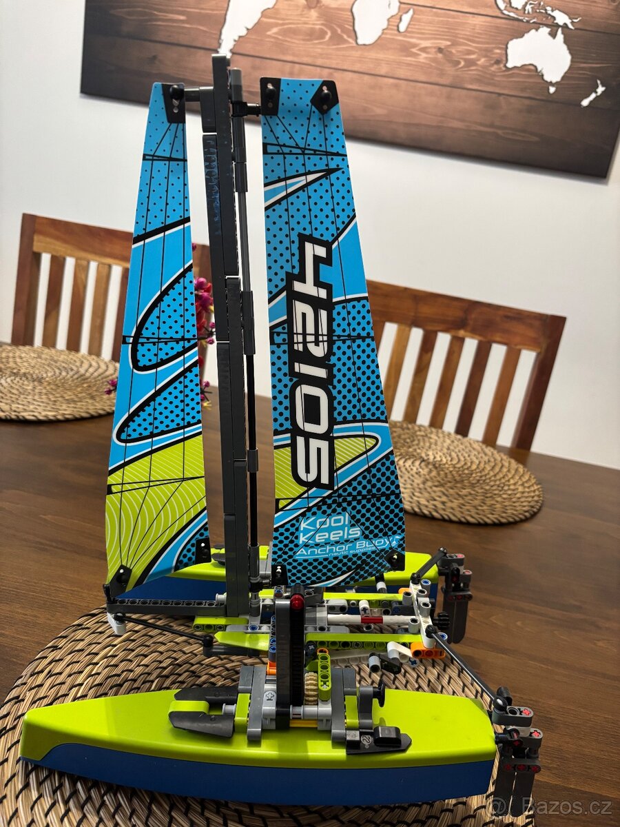 LEGO Technic Katamaran 42105 - 2