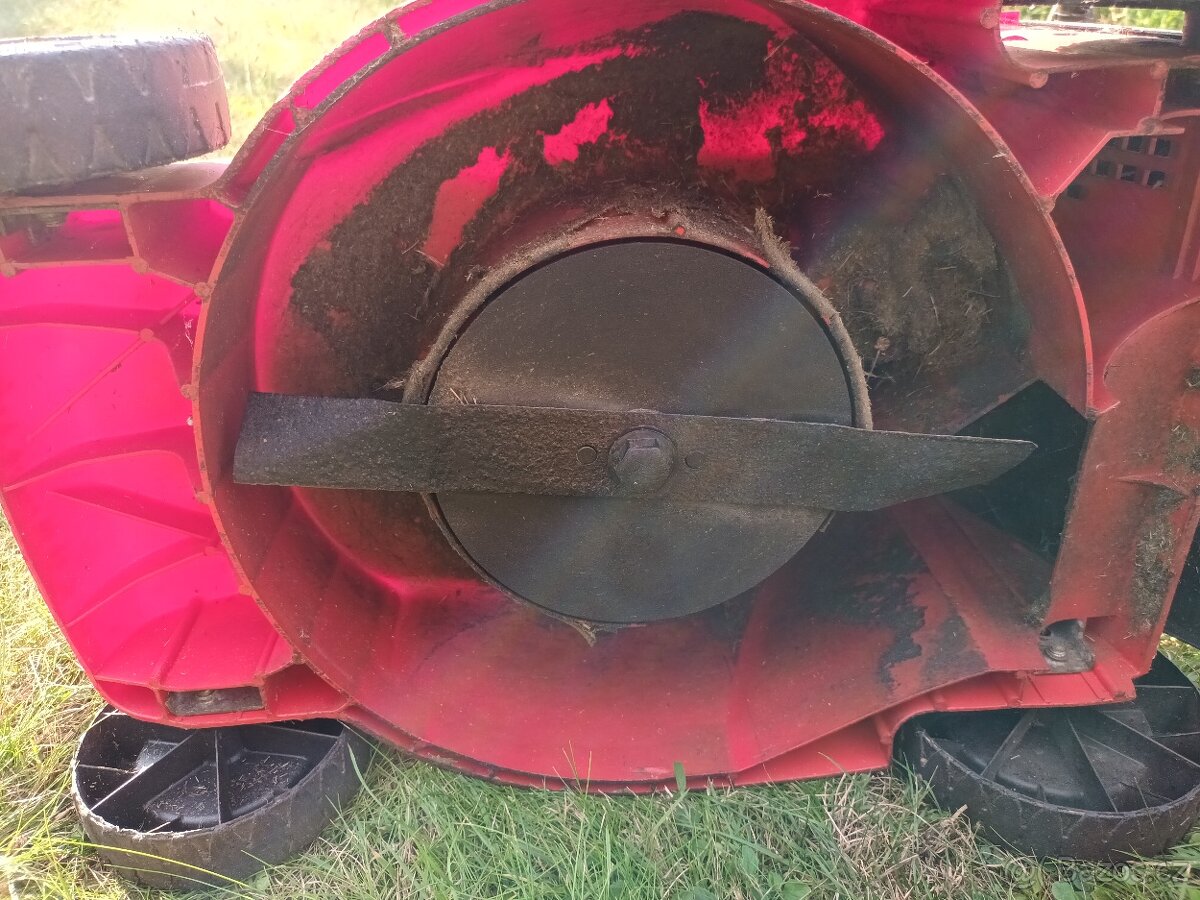 Sekačka na trávu MKF - 2