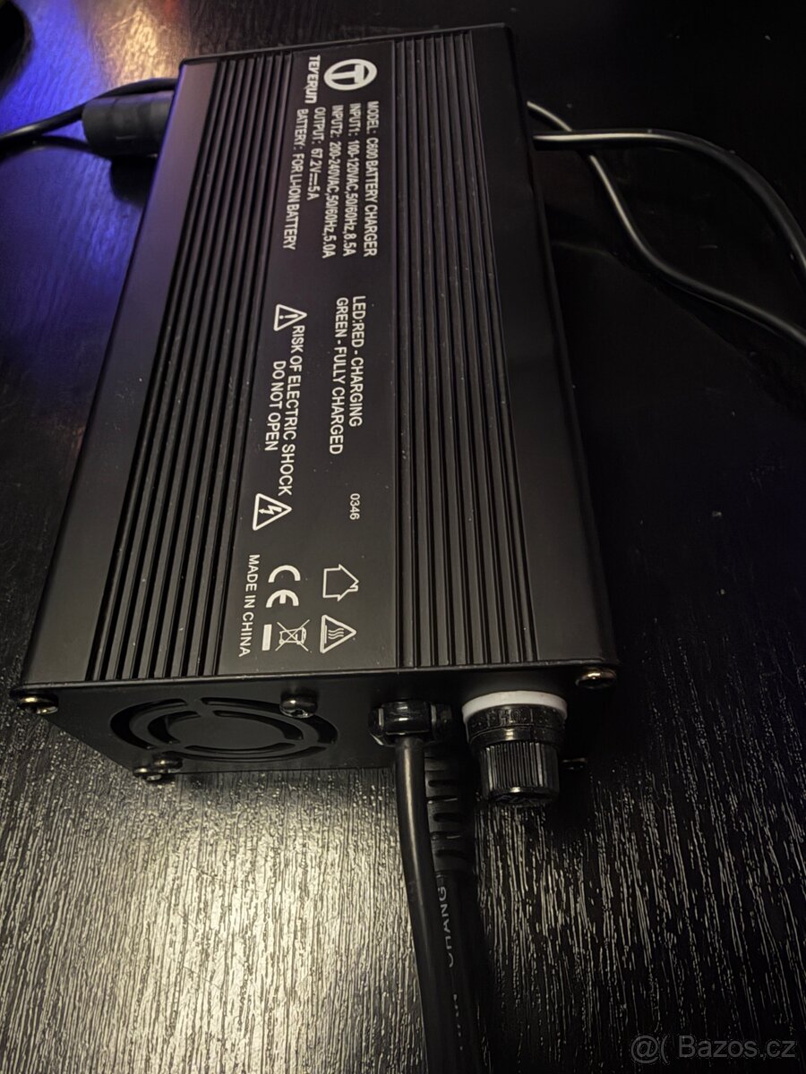 Prodám rychlonabíječku 67,2V, 5A, LP16 - 2