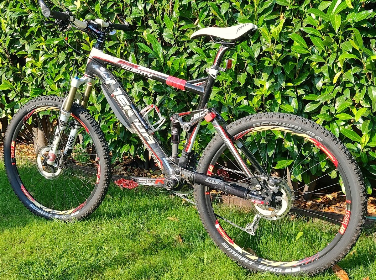 MERIDA One - TwentY - CARBON 3OOO . - 2