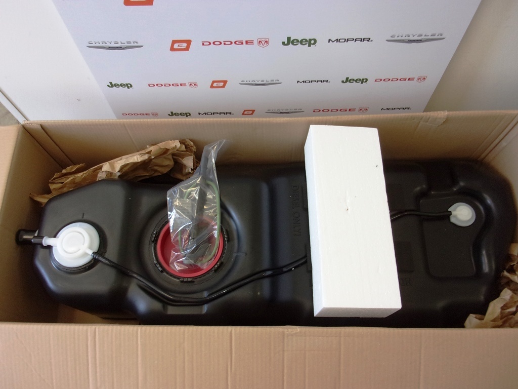 Palivová nádrž Jeep Grand Cherokee a Commander - 2