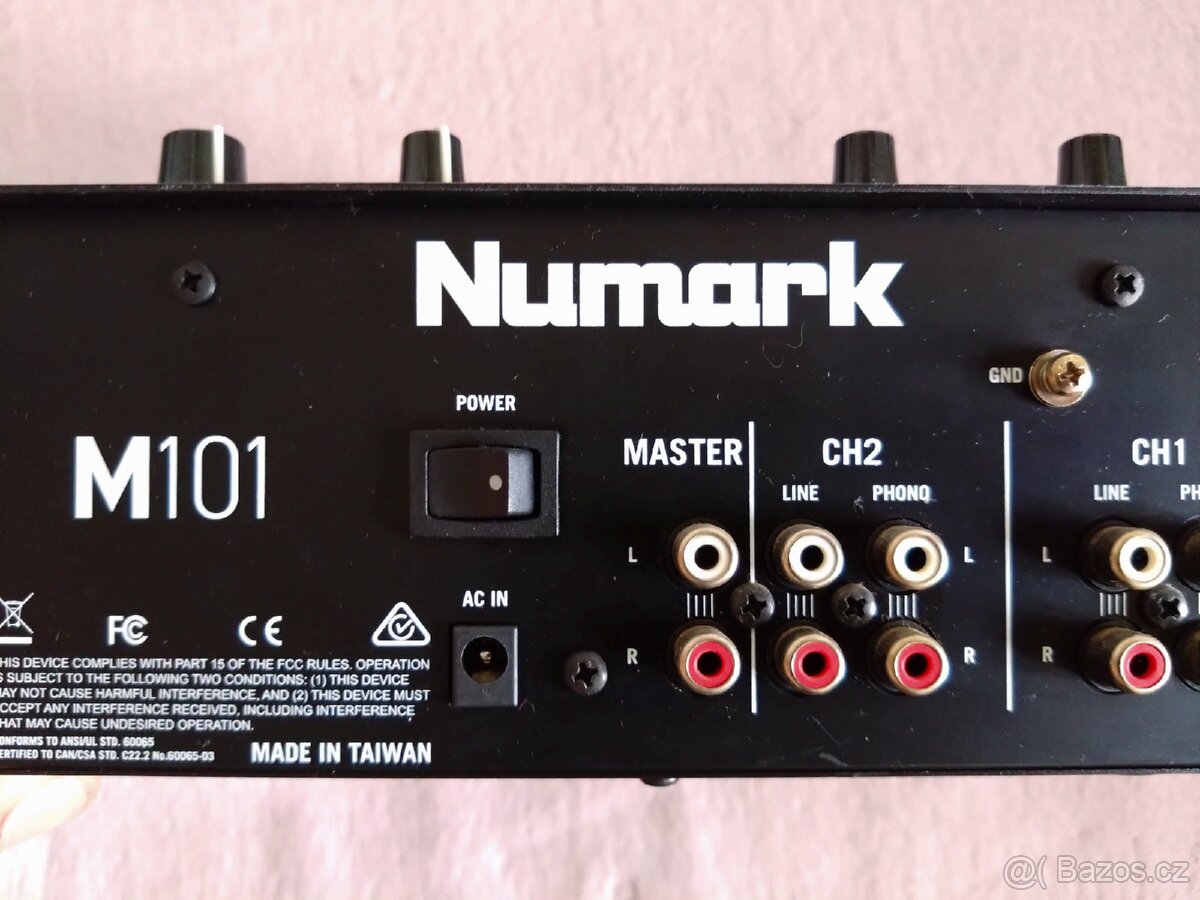 Mix Numark M101 - 2