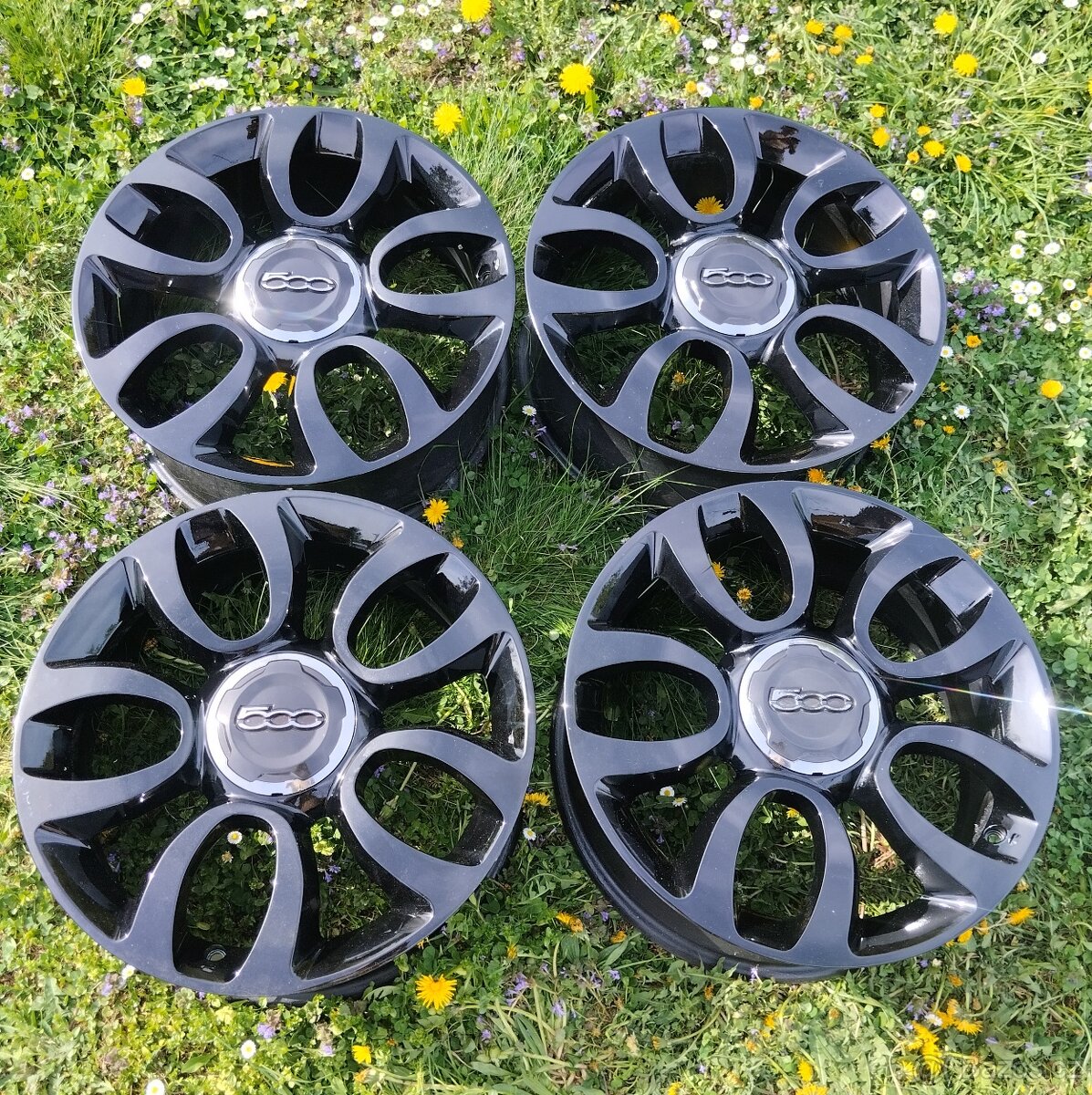ALU KOLA FIAT 500L 5X98 R17 - 2