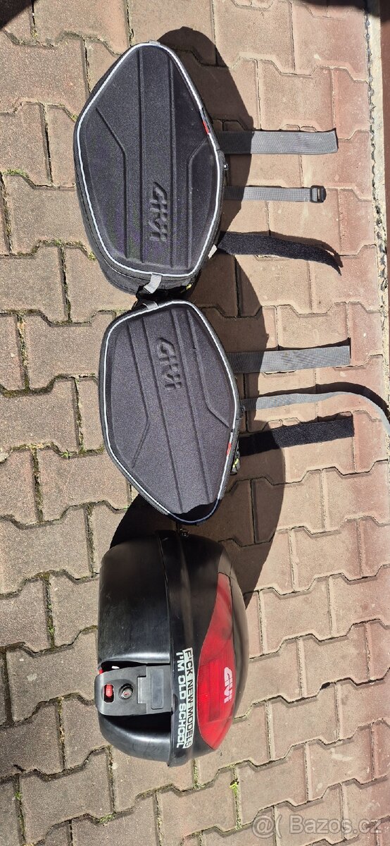 Kufr + brašny givi na motorku - 2