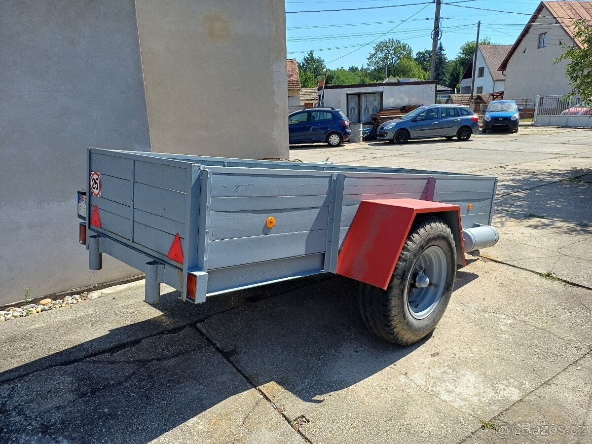 Predám jednoosí príves-vlečku za traktor na 9t náprave. Nové - 2