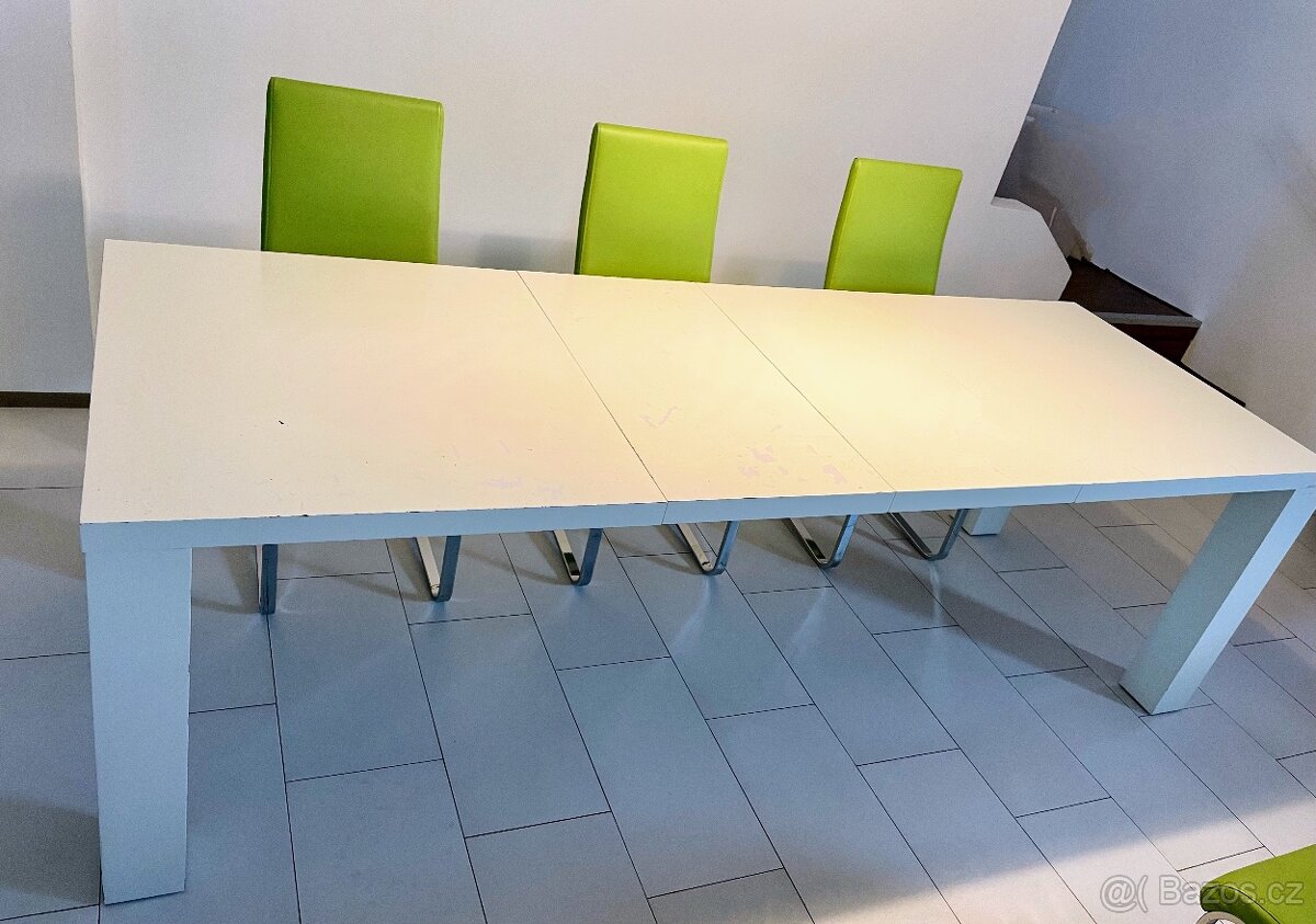 Rozkládací jídelní stůl - 2