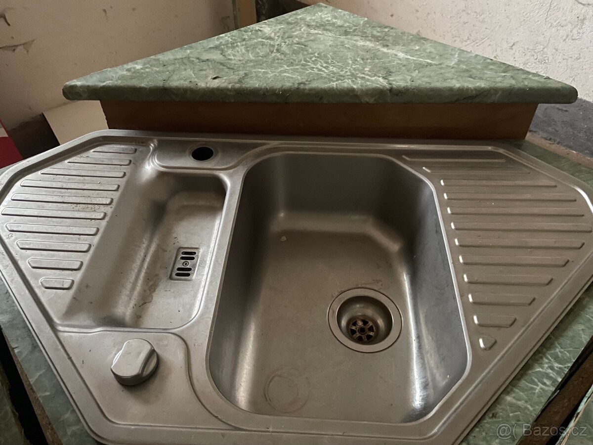 Kuchyňská linka použita - 2