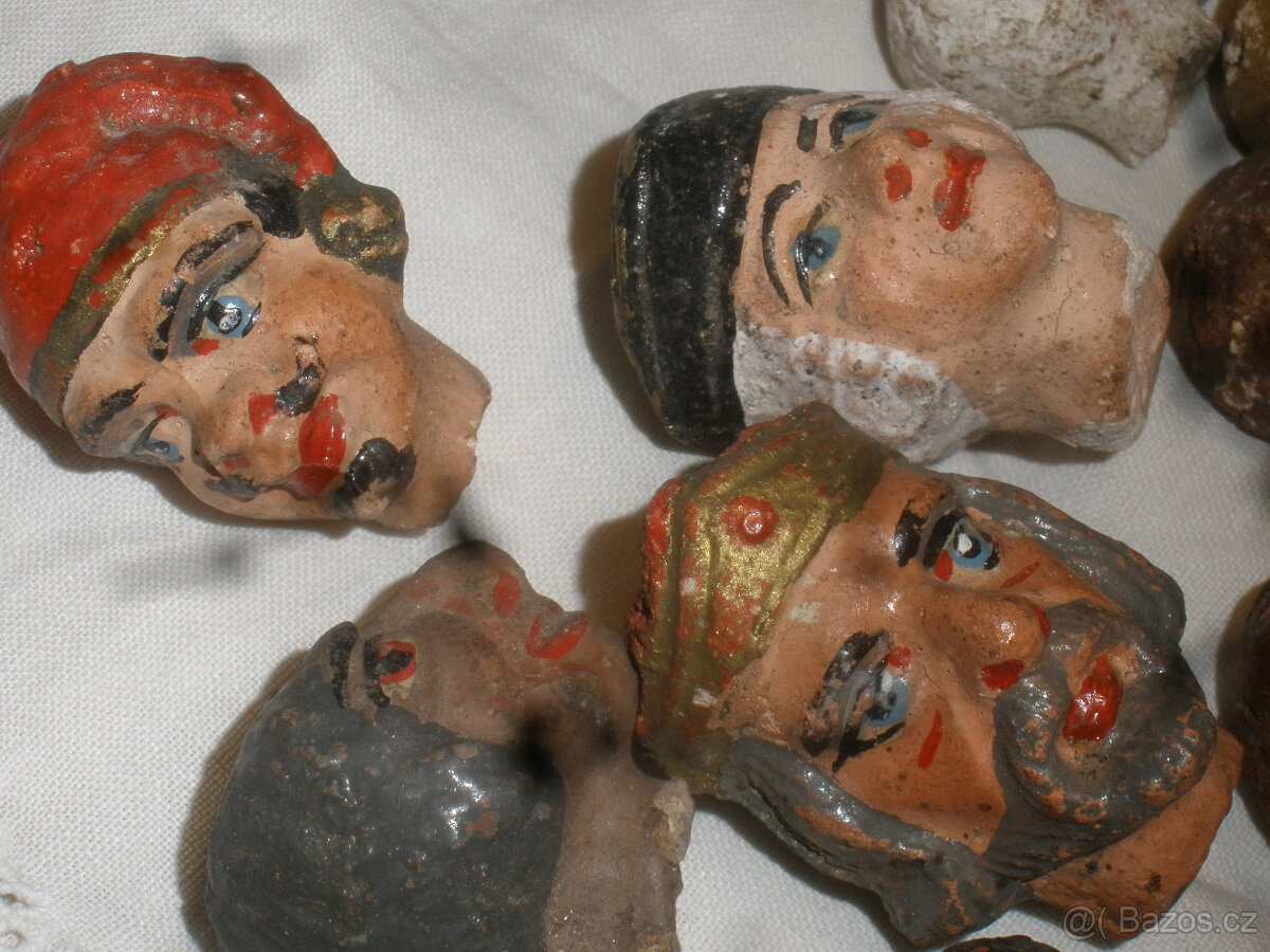 Staré loutky -hlavičky - 2