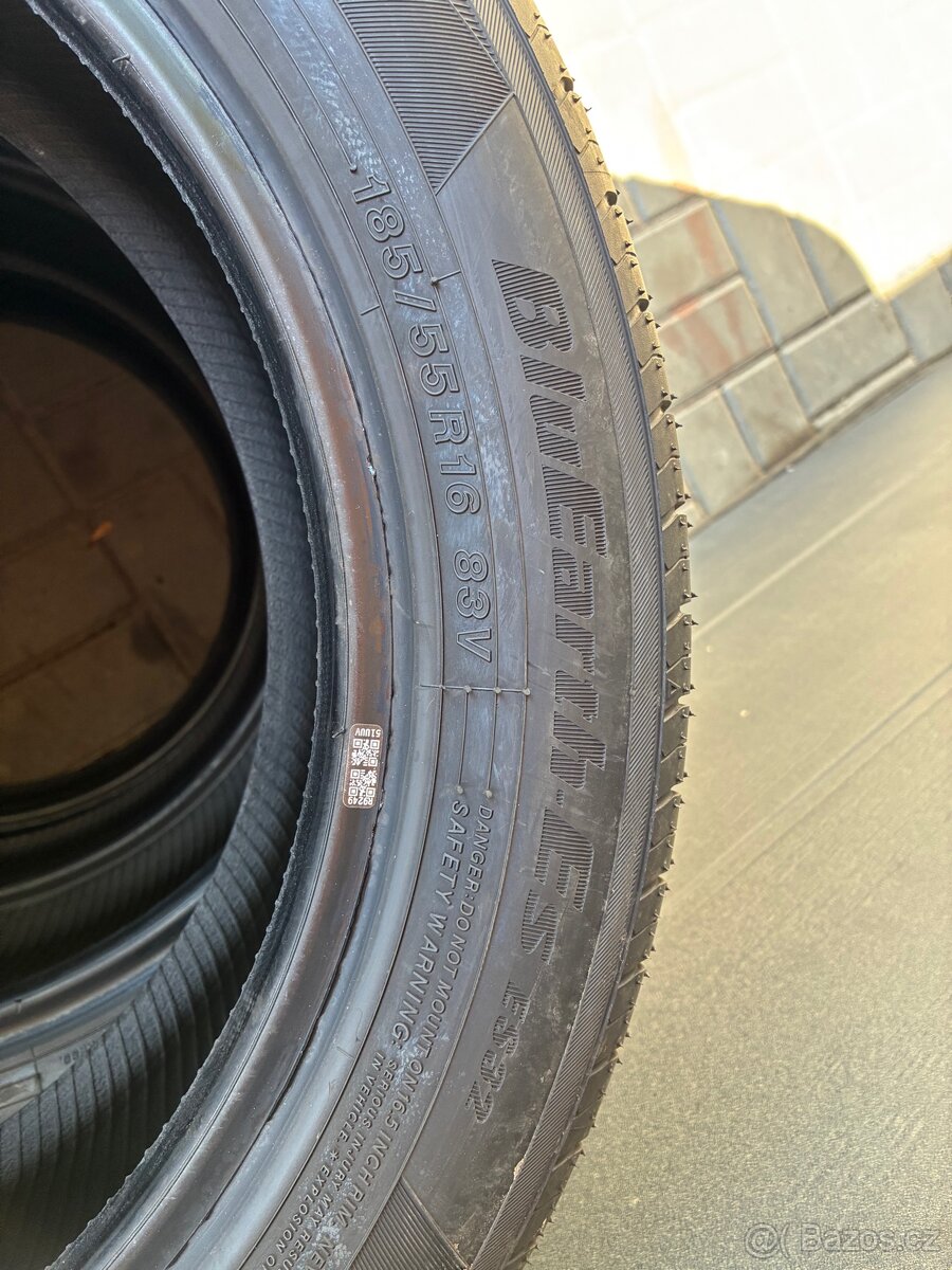 Letní pneu Yokohama 185/55 R16 - jako nové - 2