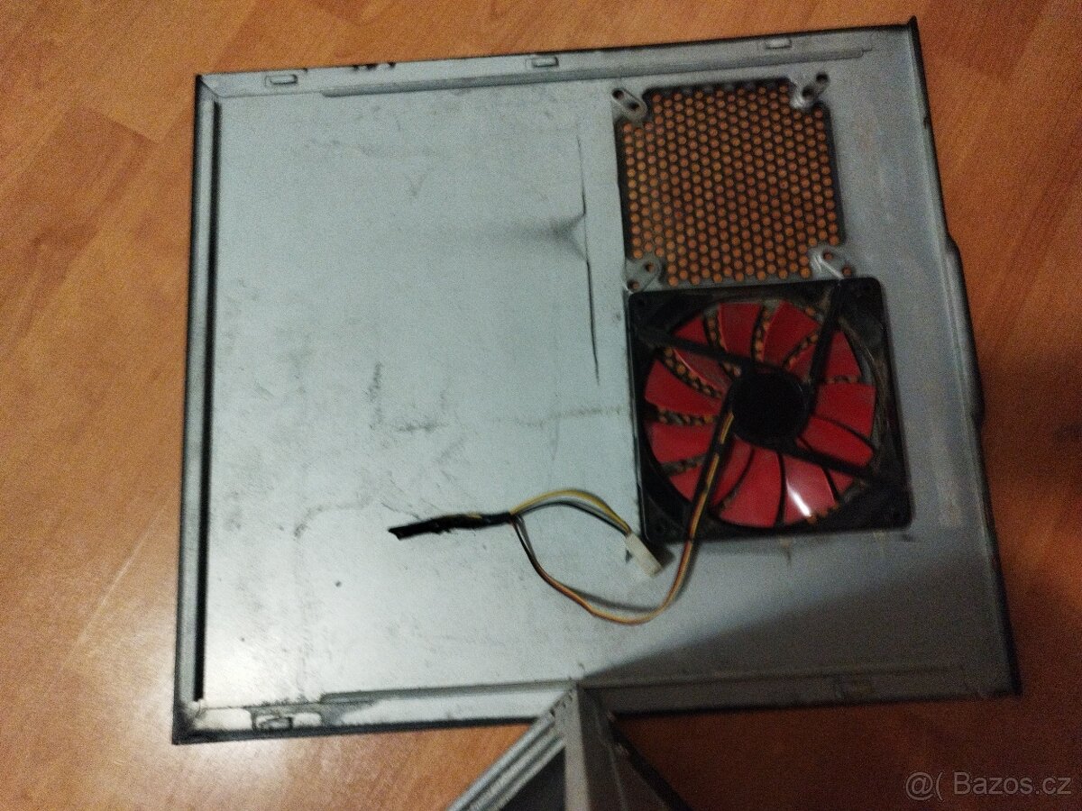 Prodám počítač na náhradní díly - 2