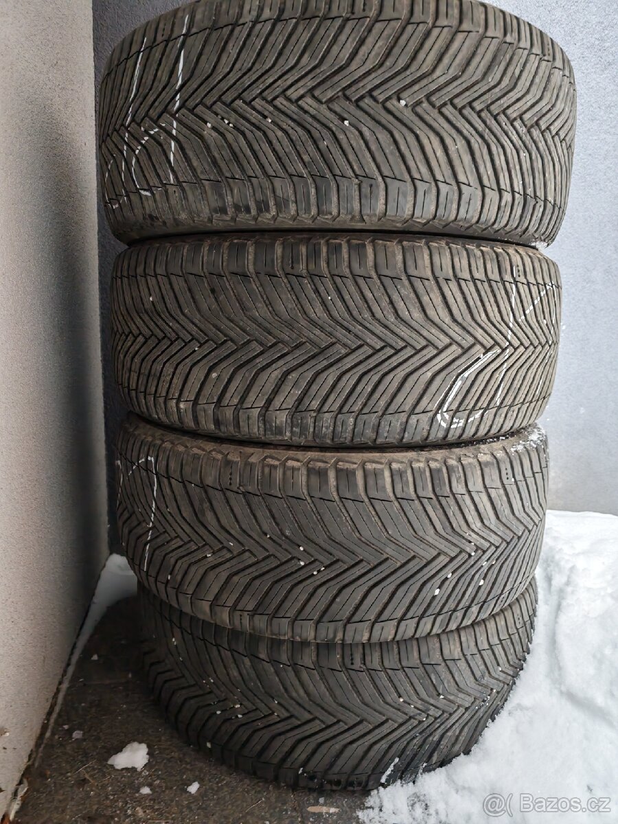 Celoroční pneu Michelin Crossclimate 2 245/50/19 - 2