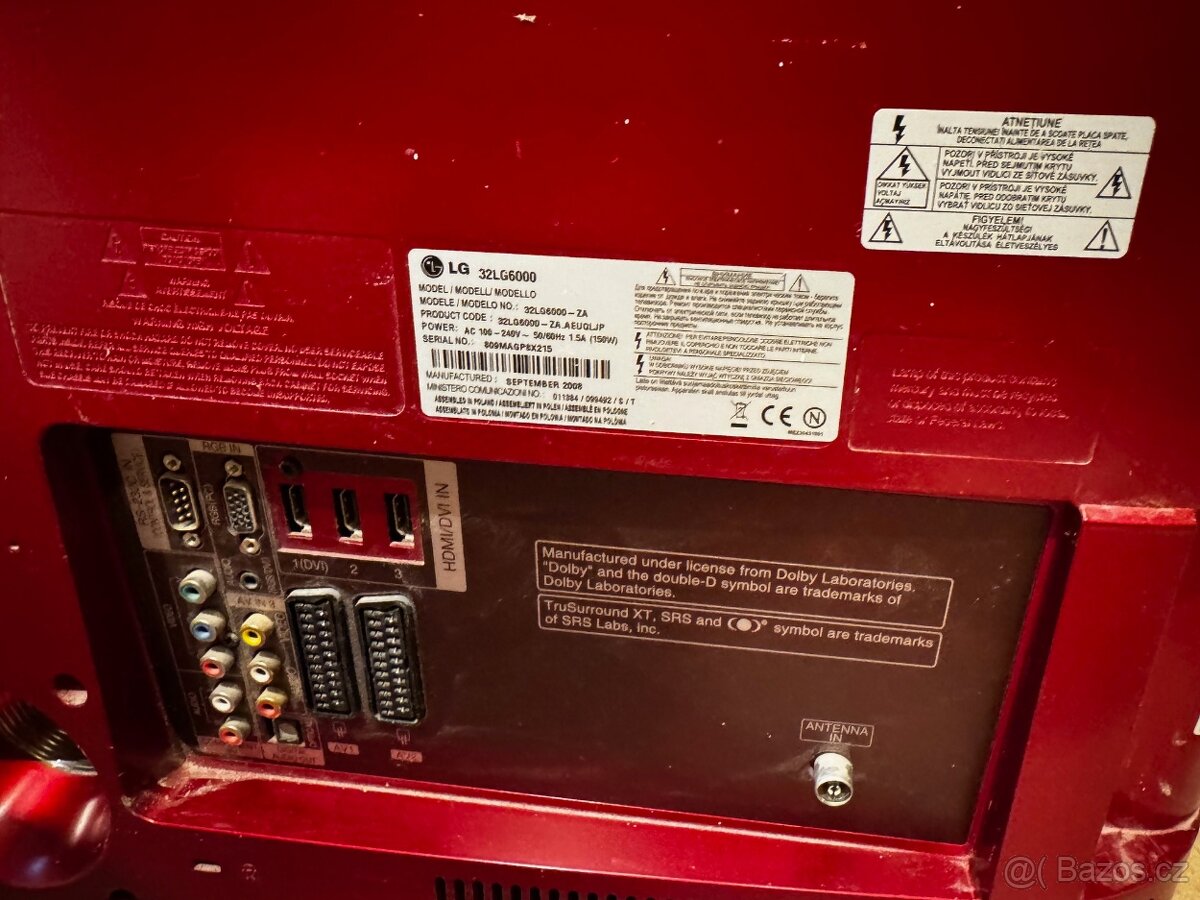 TV LG + držák na stěnu - 2