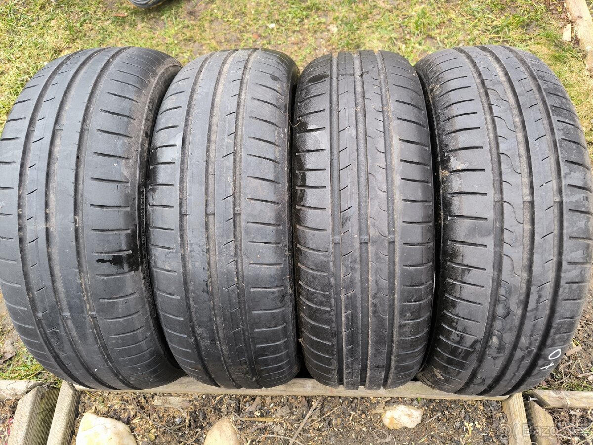 Dunlop 185/60/15 - 2