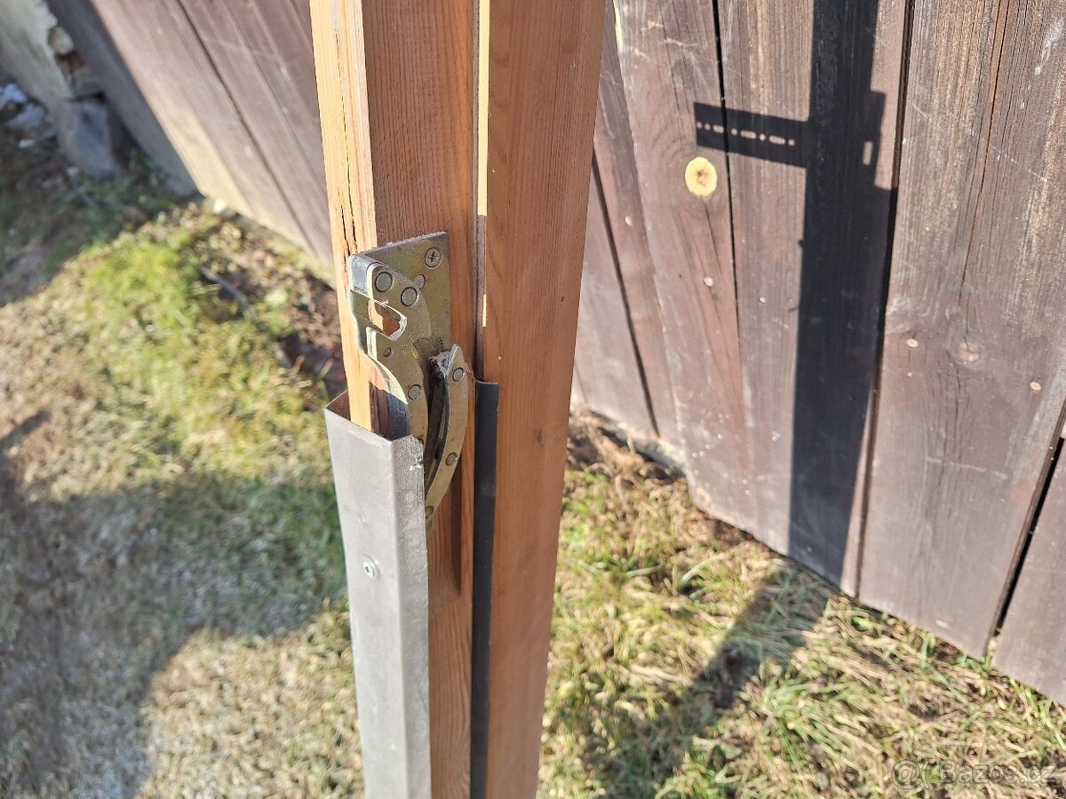 Prodám velké střešní okno - 2