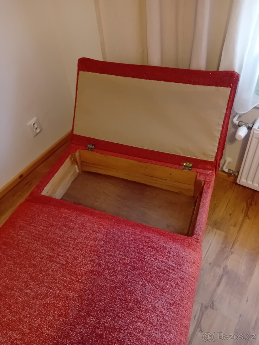 Retro gauč po renovaci - 2