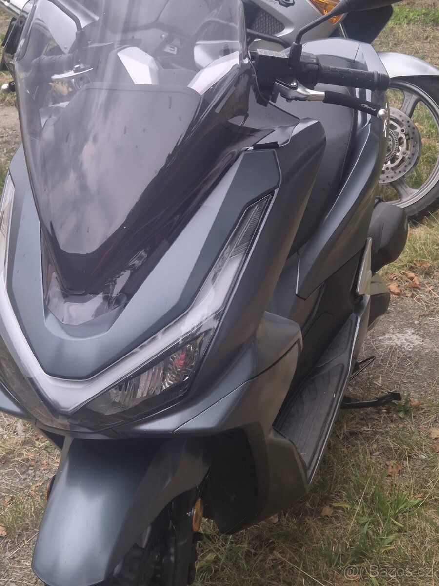 Skútr honda - 2