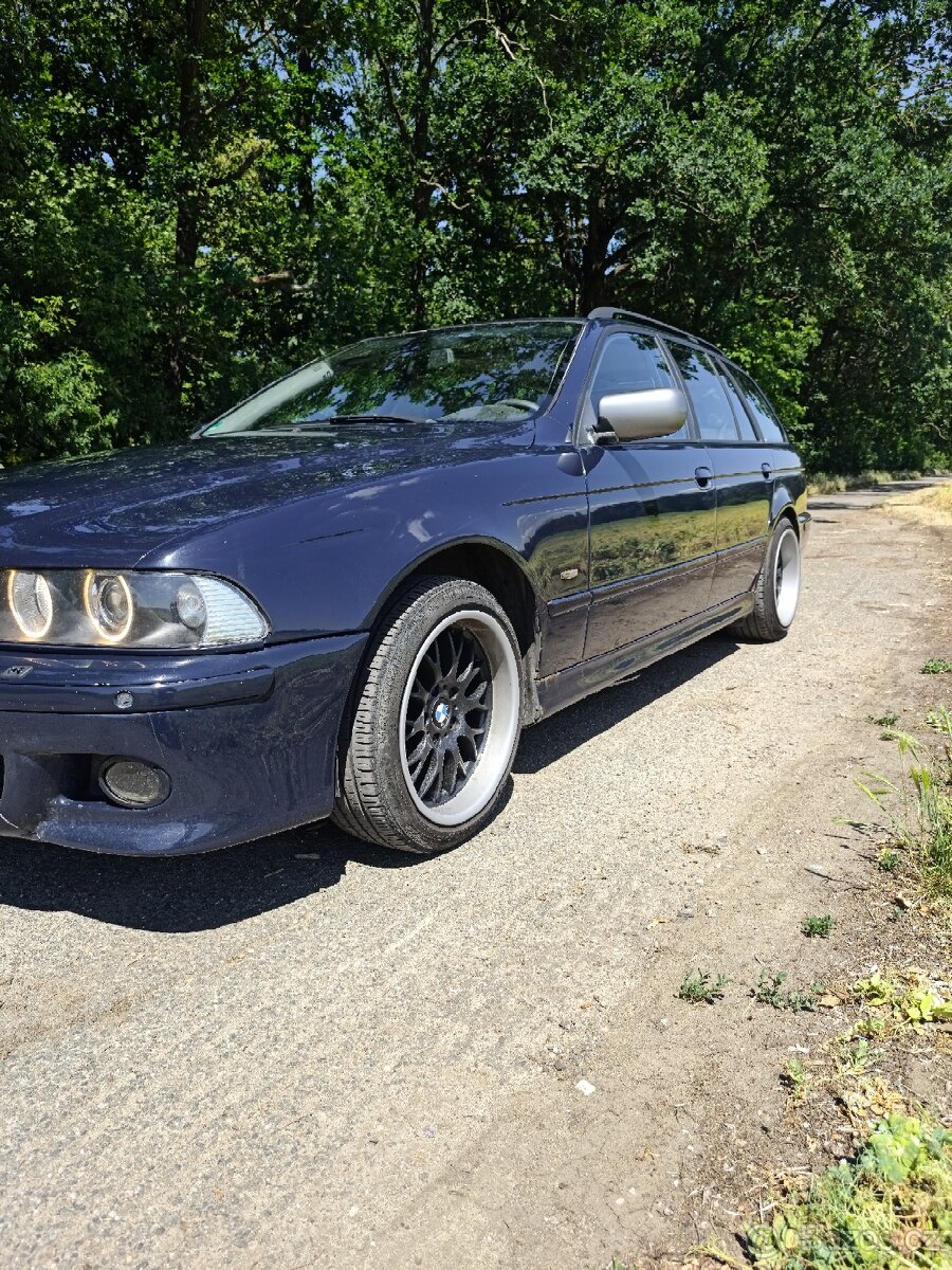 BMW E39 530i - 2