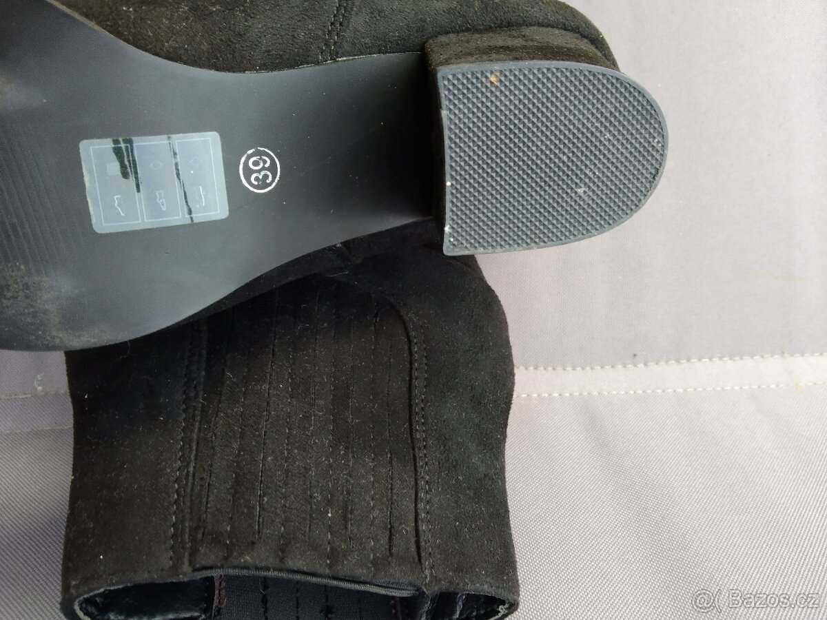 Kozačky černé kotníkové 39 - 2