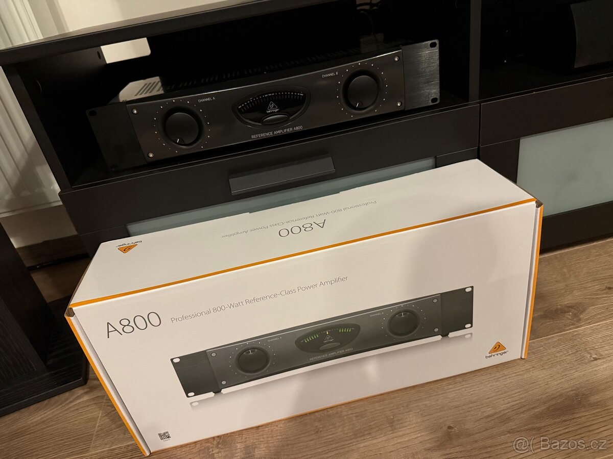 Behringer A800 Zesilovač - 2