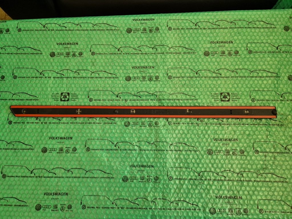 Škoda Octavia I lišta levých zadních dveří - 2